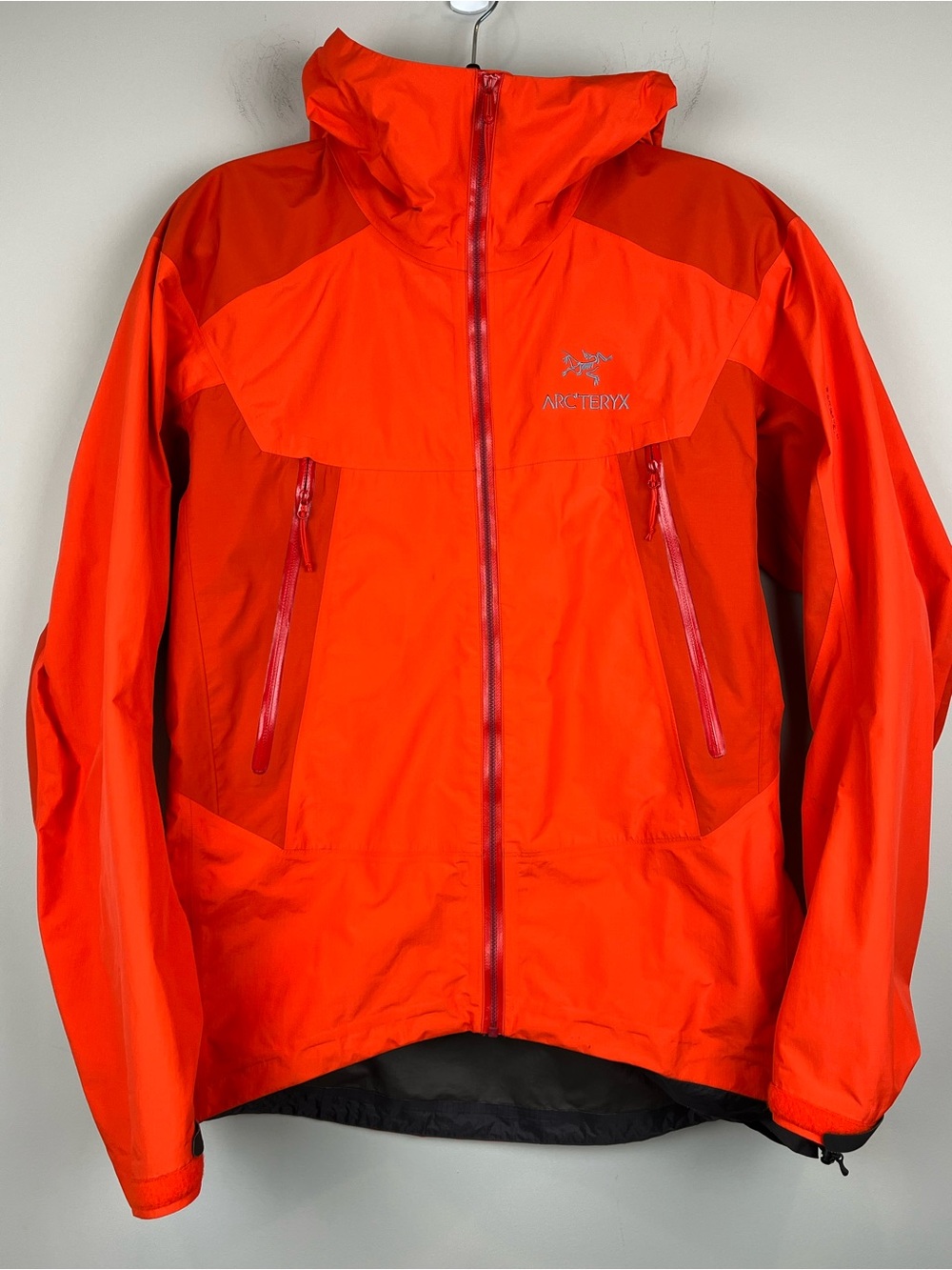 Rare Arc’teryx Alpha SL Hybrid Magma Colorway Men's Size Medium Gorpcore